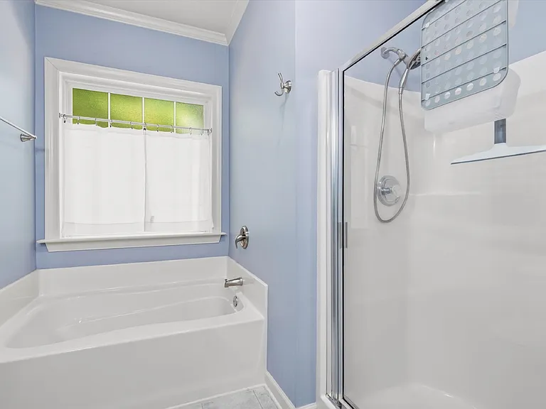 1202 Grove Park Dr — Photo 24
