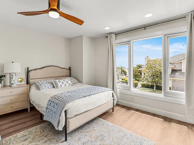 1807 Amalfi Dr — Photo 20