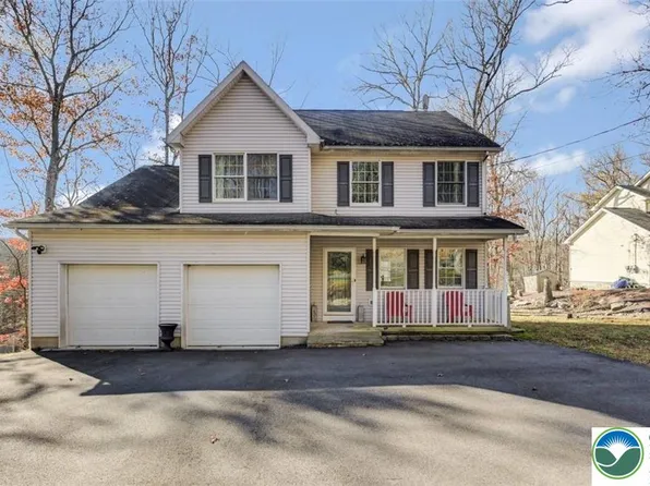 205 Regent St, Bushkill, PA 18324