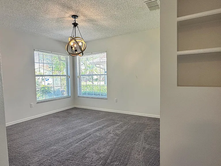 2439 Saint Augustine Blvd — Photo 15