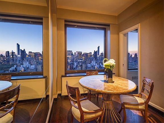 5th image of 35 E 76th St #2906