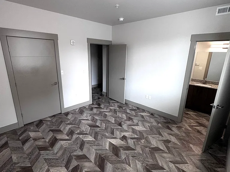 Lofts On Broadway — Photo 51