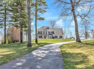 79 Long Hill Rd, Hollis, NH 03049