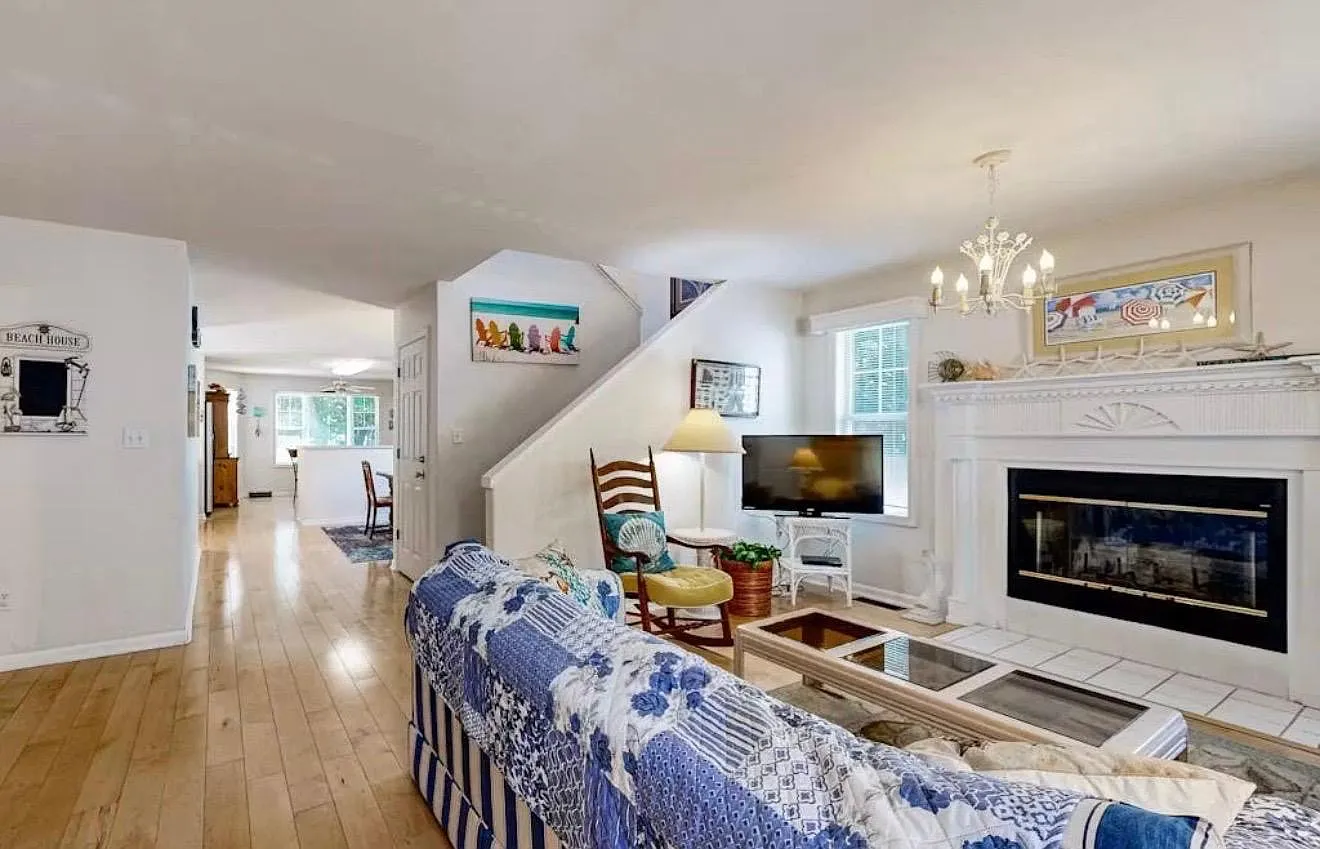 4 bed, 2886 sqft, $3,800 — Photo 4