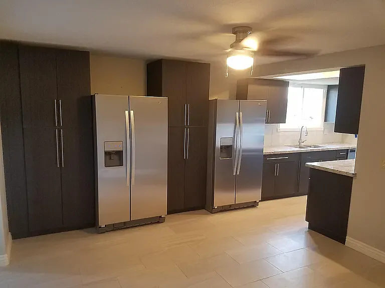 1107 E Broadmor Dr — Photo 3