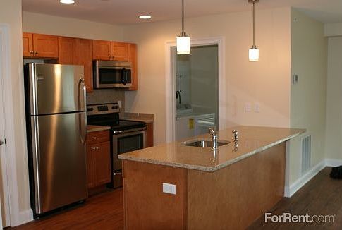 3rd image of 1 Peerless Ln APT 202