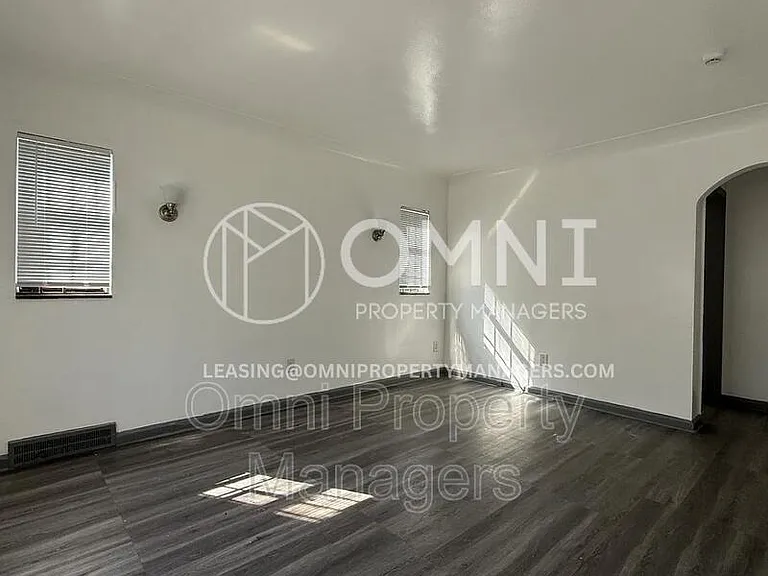 9747 Somerset Ave — Photo 4