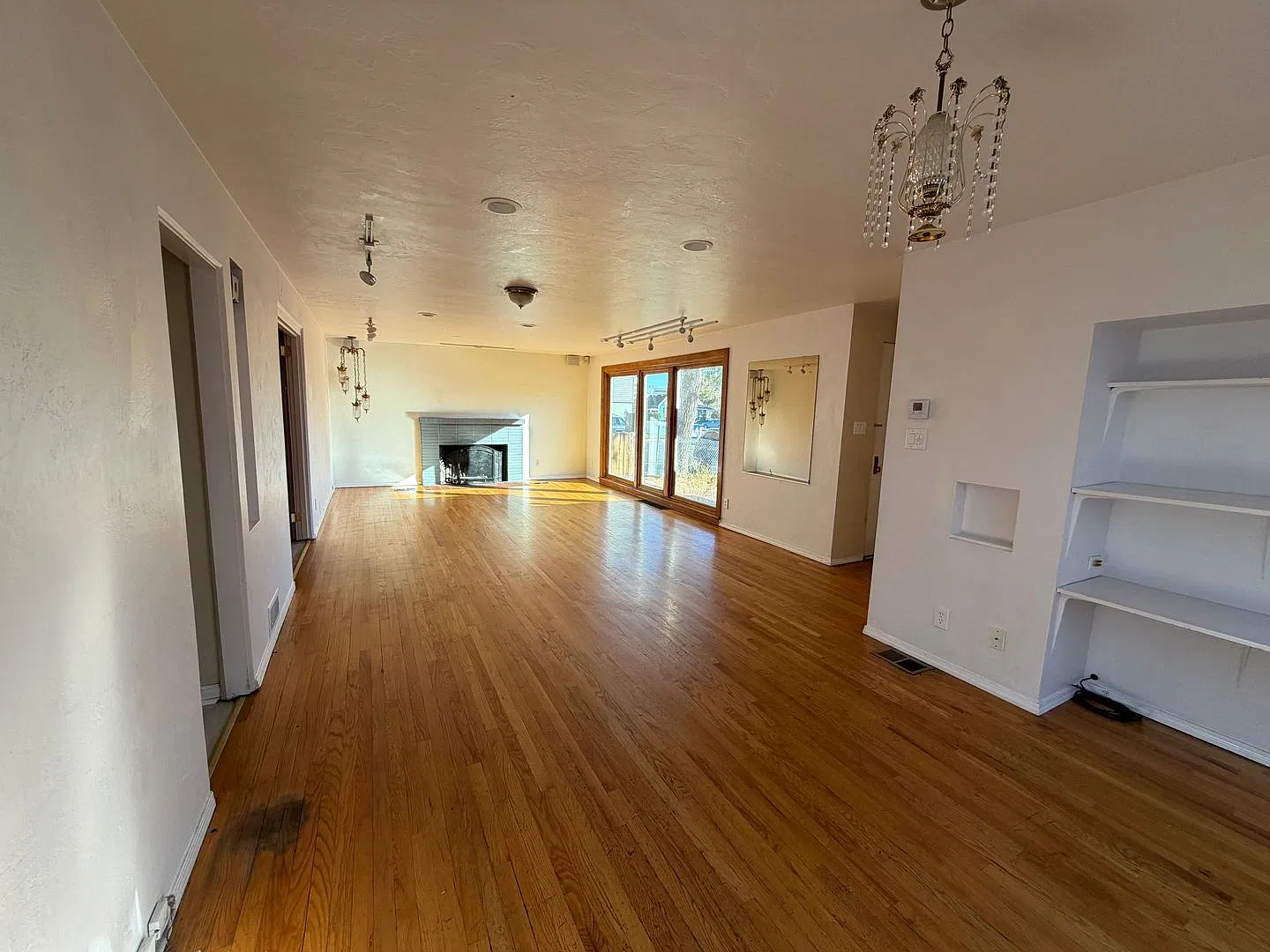 Large Midtown home in the center of it all! Move in Special $500 off first months rent! — Photo 3