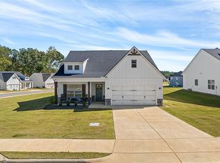 1944 Mallory Ln, Opelika, AL 36804