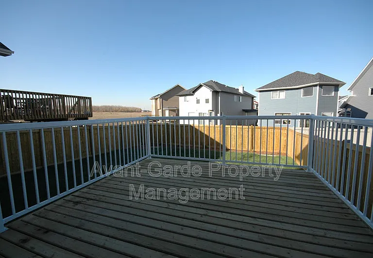 367 Ascott Cres — Photo 18