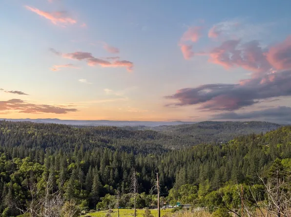 5281 Eight Mile Rd, Camino, CA 95709