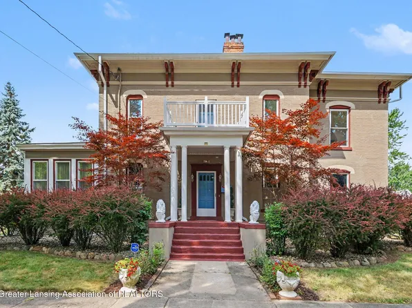903 N Clinton Ave, Saint Johns, MI 48879
