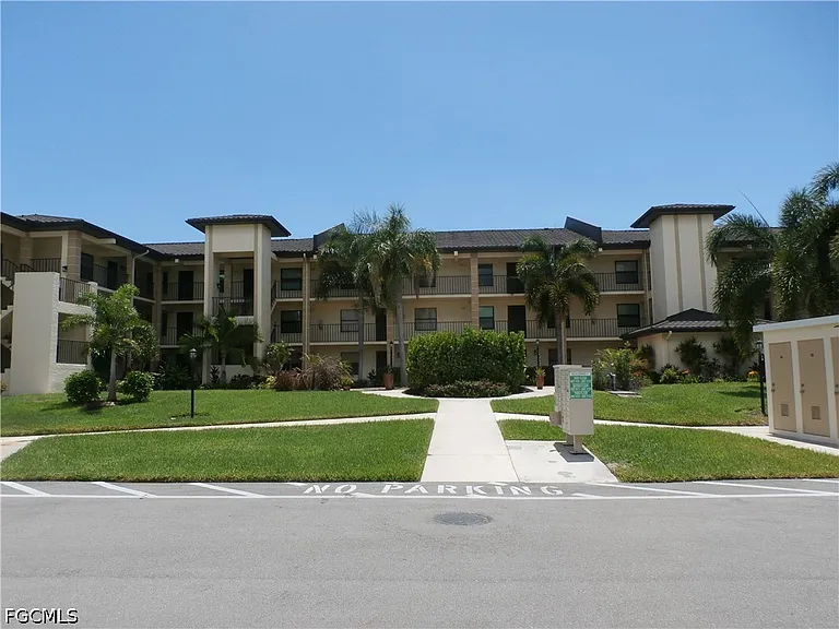 12661 Kelly Sands Way #104 — Photo 2