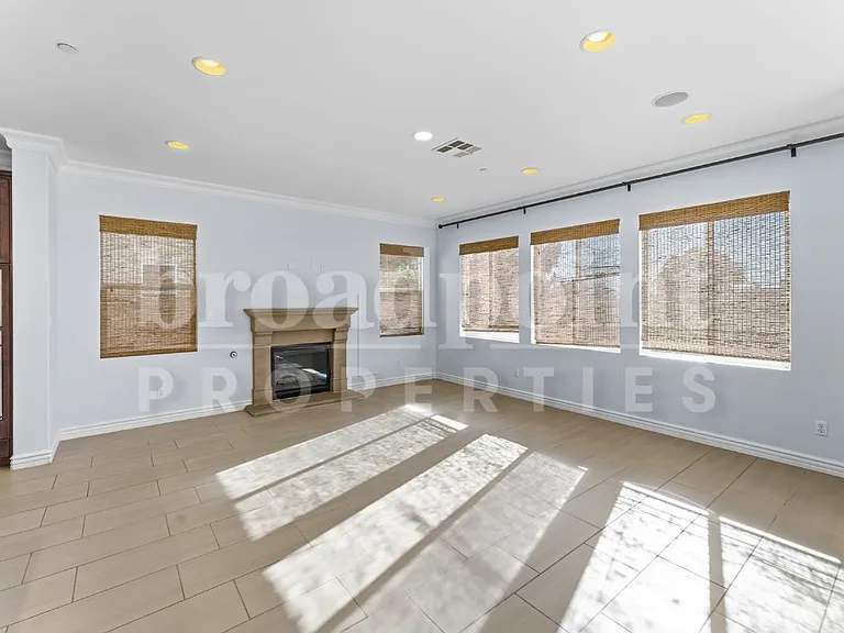 1672 N Las Flores Dr — Photo 7