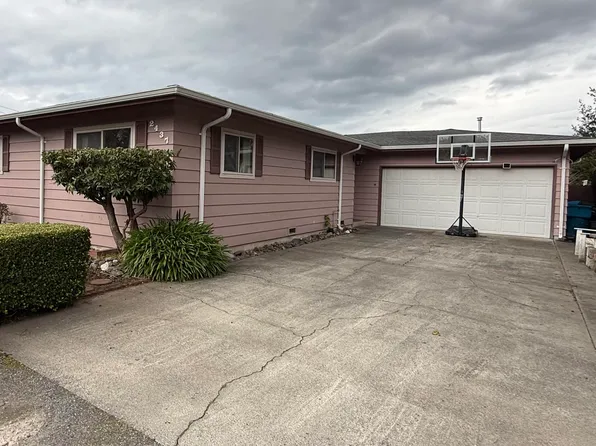 2437 Bainbridge St, Eureka, CA 95503