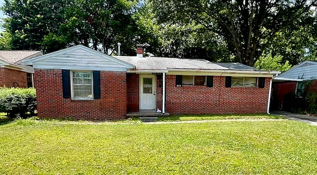 833 Harvey Cv — Photo 1