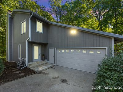 6421 Woodbrook Dr SE, Grand Rapids, MI, 49546