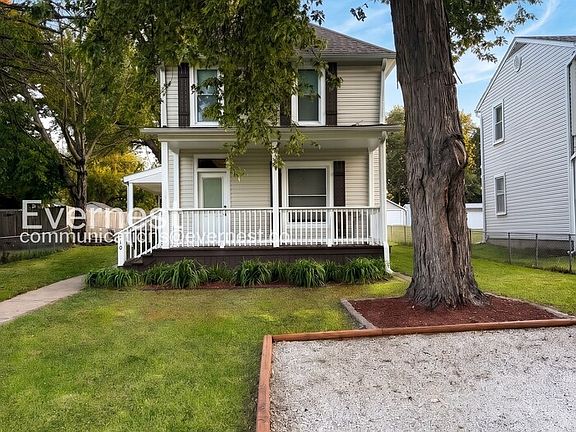 2nd image of 210 E Kay St