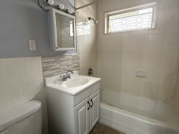 2nd image of 75 E Park St #11A
