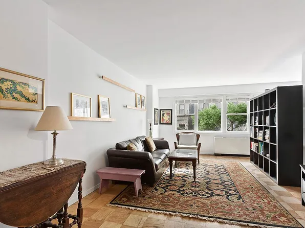 520 E 76th St APT 2B, Manhattan, NY 10021