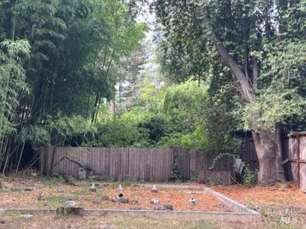 14821 Northern Ave, Guerneville, CA 95446