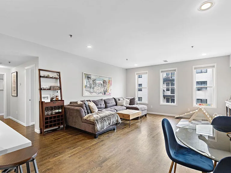 901 Madison St #5C — Photo 3