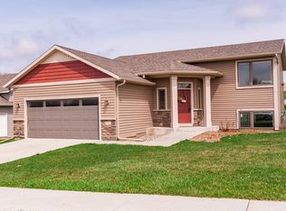 605 6th St NE, Byron, MN 55920