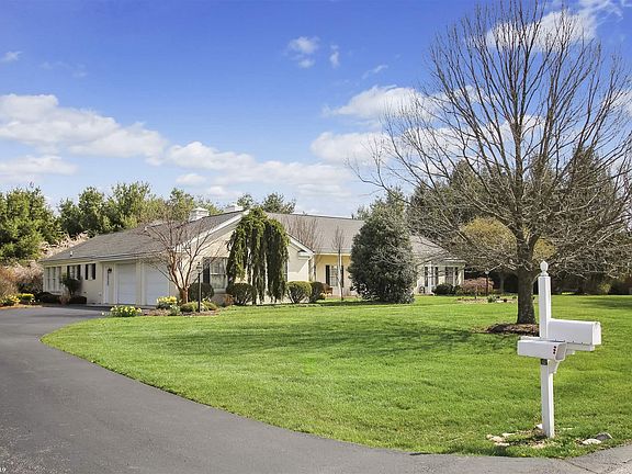 5th image of 225 Emerald Blvd #254