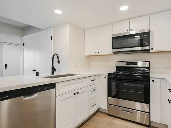 3771 Desert Marina Dr APT 85, Laughlin, NV 89029