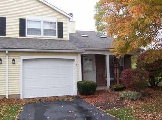 49 Old Pine Ln, Rochester, NY 14615