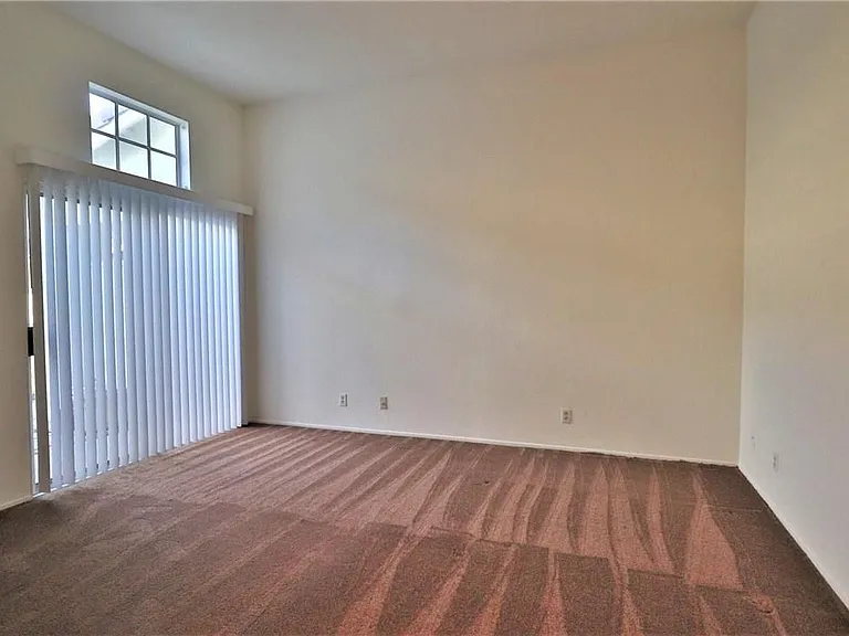 18976 Singingwood Cir — Photo 6