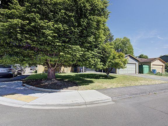 2nd image of 8511 NE 139th Ave