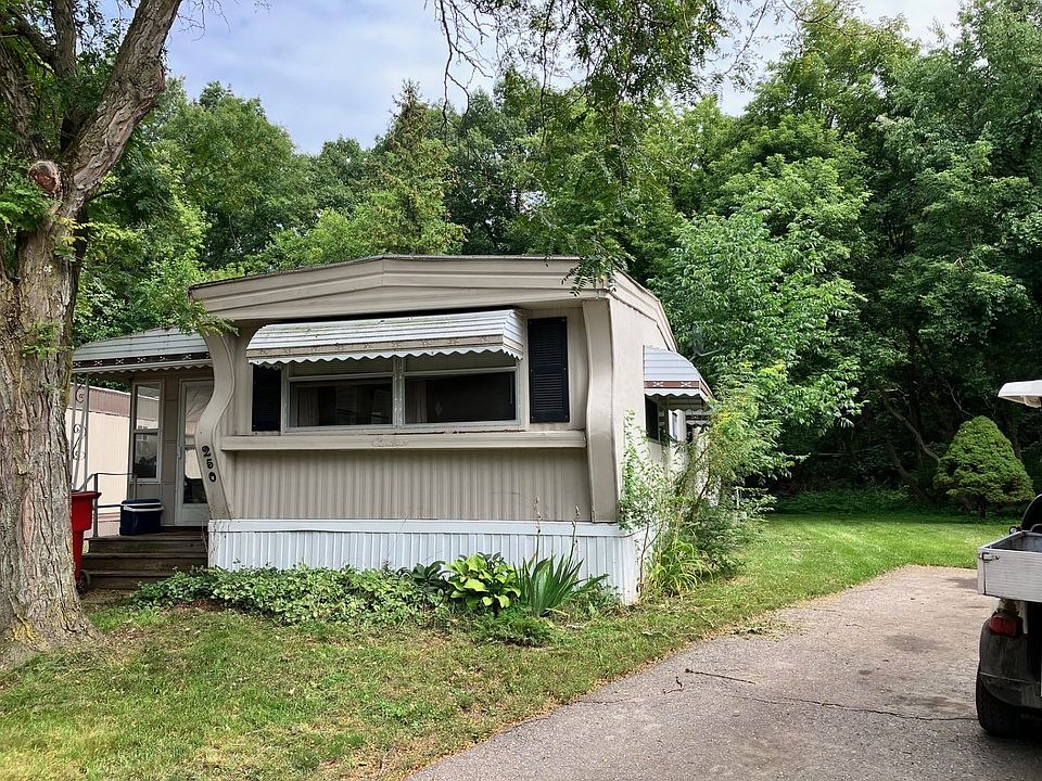 1st image of 250 Whittier Dr