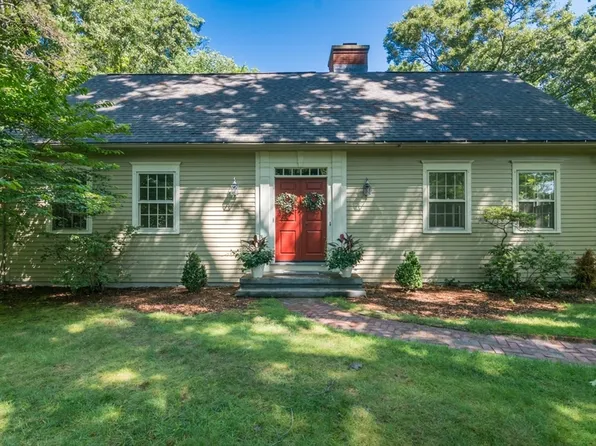 100 Hilltop Rd, Longmeadow, MA 01106