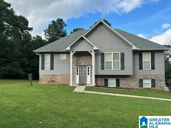 446 Parkwood Dr, Odenville, AL 35120