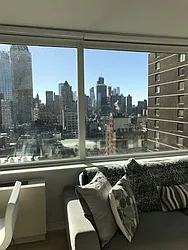 Rented by iHomeny Realty