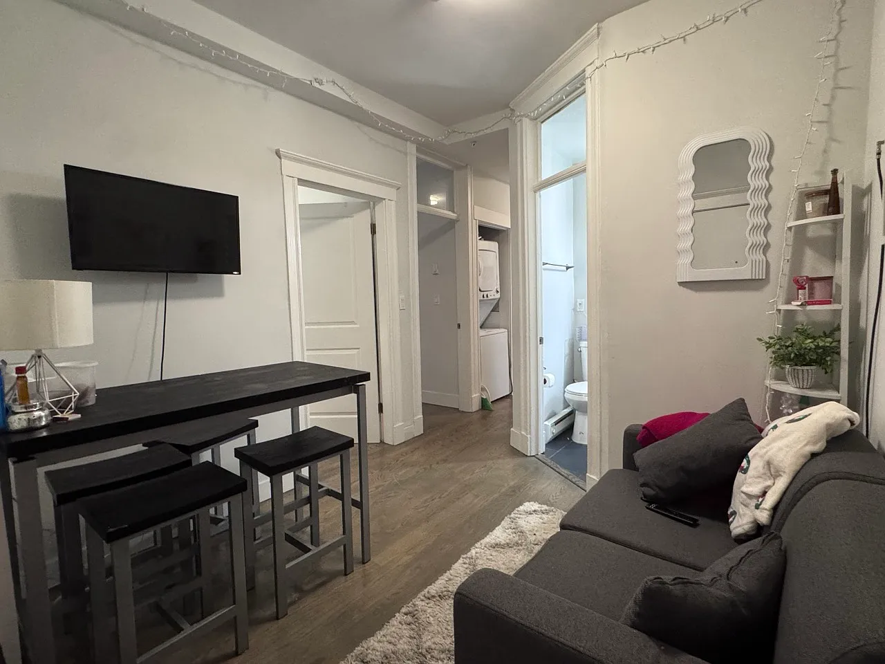 3 bed, 800 sqft, $4,750 — Photo 1