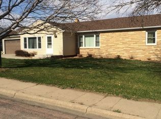 1000 S Sanborn St, Chamberlain, SD 57325