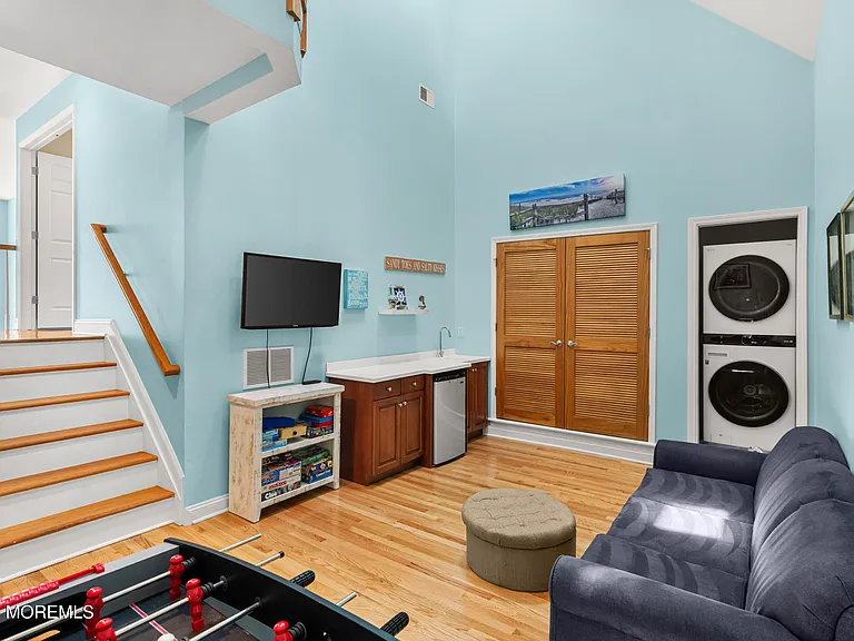 15 Sumner Ave #12 — Photo 20