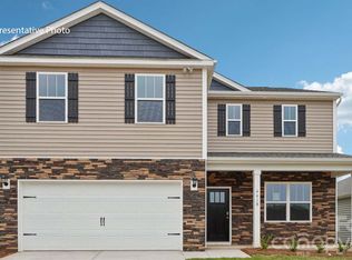 5122 Shallow Brook Dr, Charlotte, NC 28215