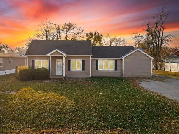503 Stoutmore St, Polo, MO 64671