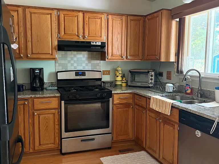 4002 N Galesburg Ave — Photo 5