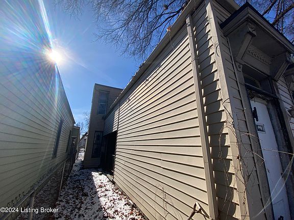 2nd image of 1542 Garland Ave