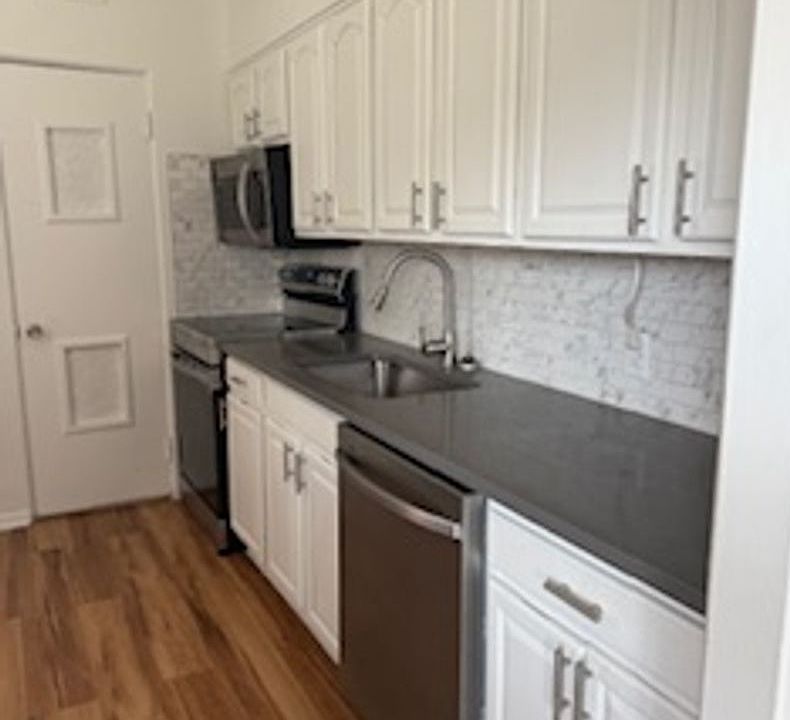 1st image of 20000 Van Aken Blvd APT 17