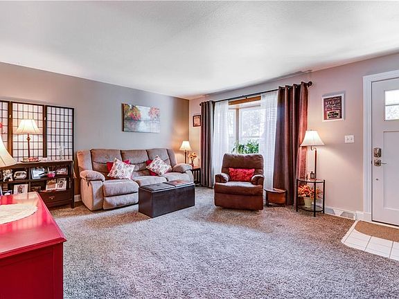 4th image of 14021 Zaremba Dr
