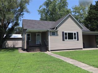 301 W Wall St, Worden, IL 62097