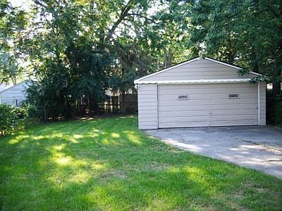 16653Wormer_backYard_400