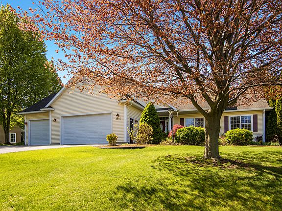 3rd image of 3846 Stoneridge Dr