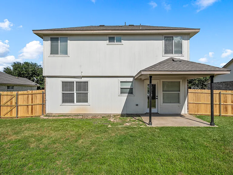 6541 Costa Dr — Photo 13