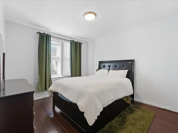 301 Ege Avenue image 5 of 16